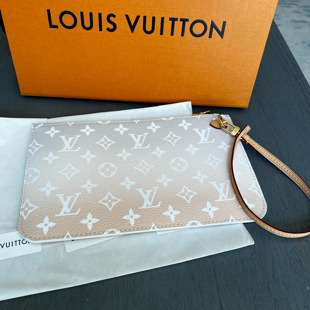 Louis Vuitton Neverfull Pochette By The Pool Monogram Giant